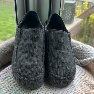 Vionic Gray Herringbone Loafers
